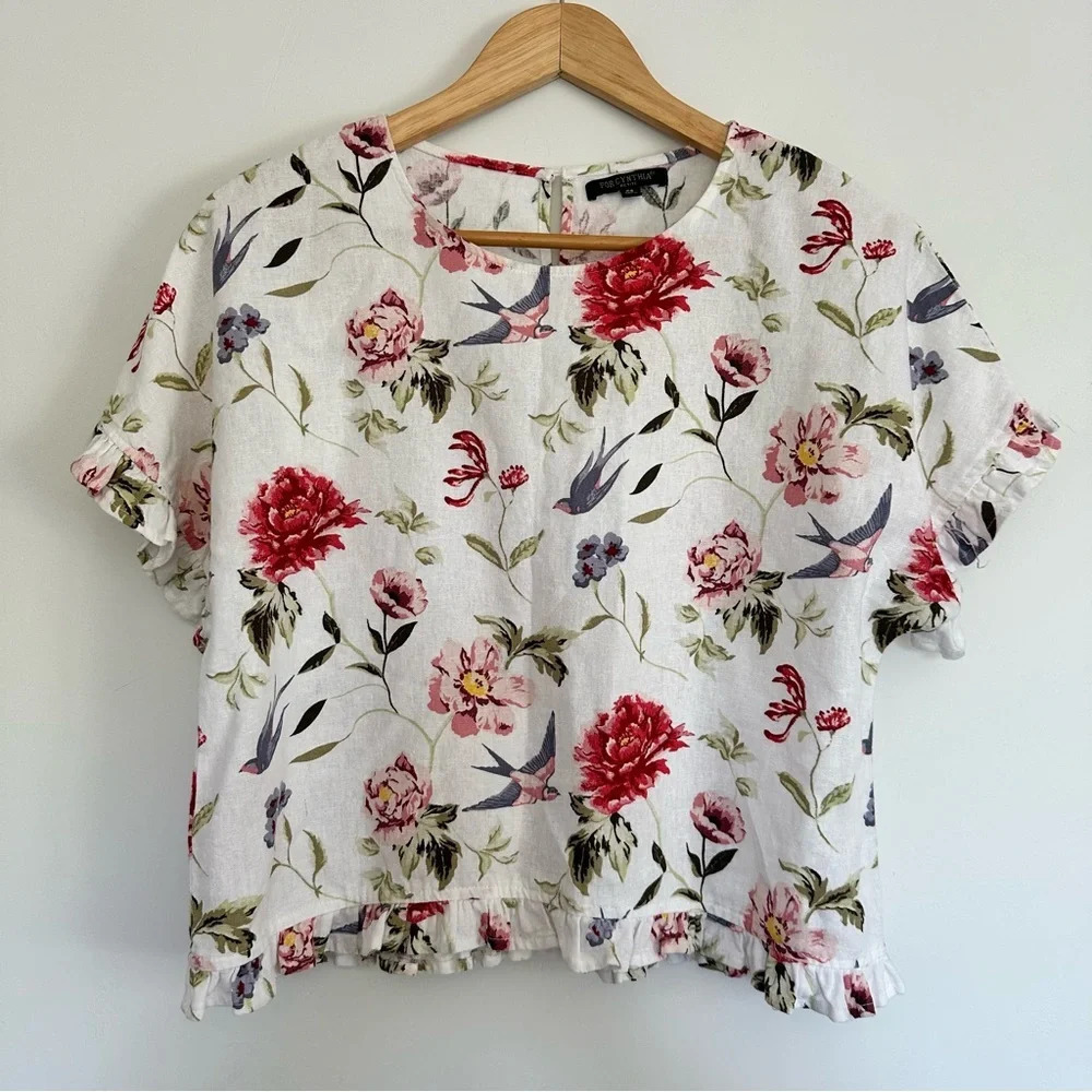 For Cynthia Linen blend floral top Size: PS